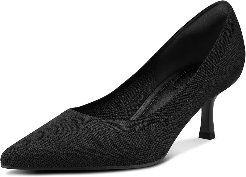 Black pointed toe kitten heels for a Miranda Priestly inspired outfit